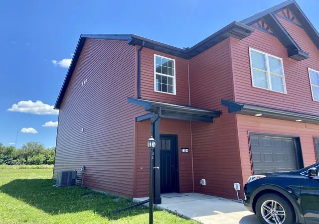 1st image of 3309 Stoneway Ct, Champaign, IL 61822 | MLS# 12687168