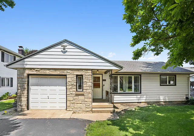 1st image of 421 E South St, Peotone, IL 60468 | MLS# 12687181