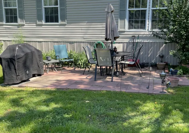 2nd image of 12 Fairgrounds Rd, Vienna, IL 62995 | MLS# 12687209