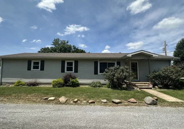 1st image of 401 W Perrine St, Johnston City, IL 62951 | MLS# 12687259