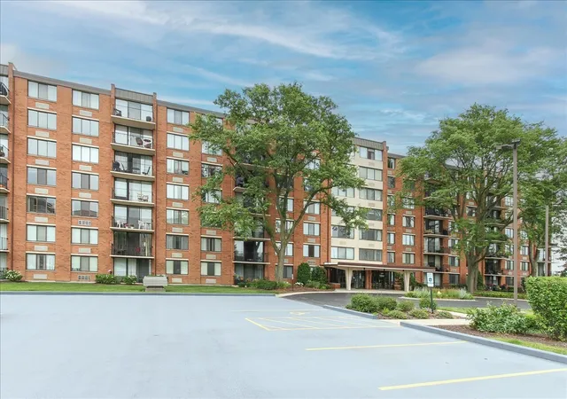 Photo 1 of Condo for sale at 2000 Saint Regis Dr #6J, Lombard, IL 60148 | MLS# 12687311 | Listing updated on 2026-09-13