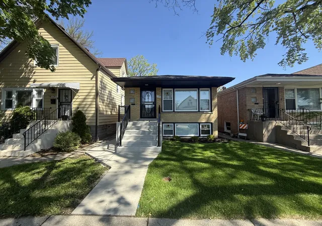 1st image of 1234 W 97th Pl, Chicago, IL 60643 | MLS# 12687322