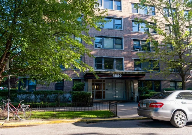 2nd image of 4880 N Marine Dr #304, Chicago, IL 60640 | MLS# 12687366