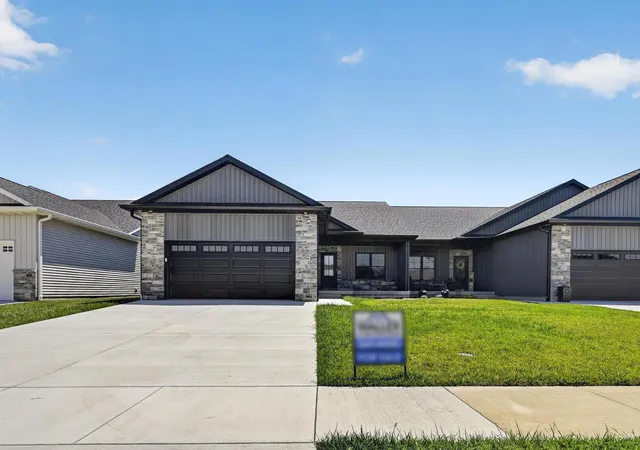 Homes for sale in Springfield, IL | 1704 Blenheim Dr, Springfield, IL 62711 | MLS# 12687382