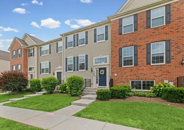 Homes for sale in Grayslake, IL | 300 Lionel Dr, Grayslake, IL 60030 | MLS# 12687383