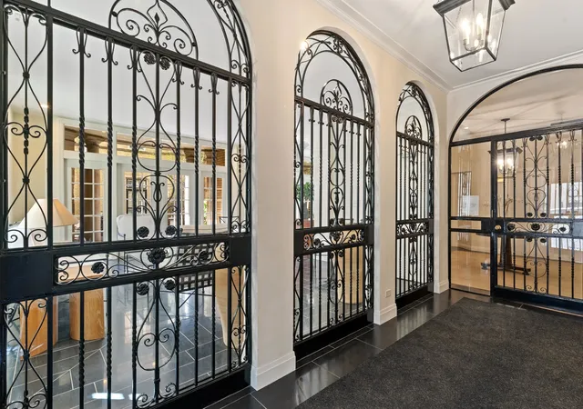 2nd image of 70 E Scott St #307, Chicago, IL 60610 | MLS# 12687407
