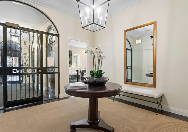 3rd image of 70 E Scott St #307, Chicago, IL 60610 | MLS# 12687407