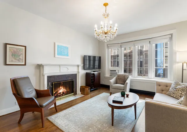5th image of 70 E Scott St #307, Chicago, IL 60610 | MLS# 12687407