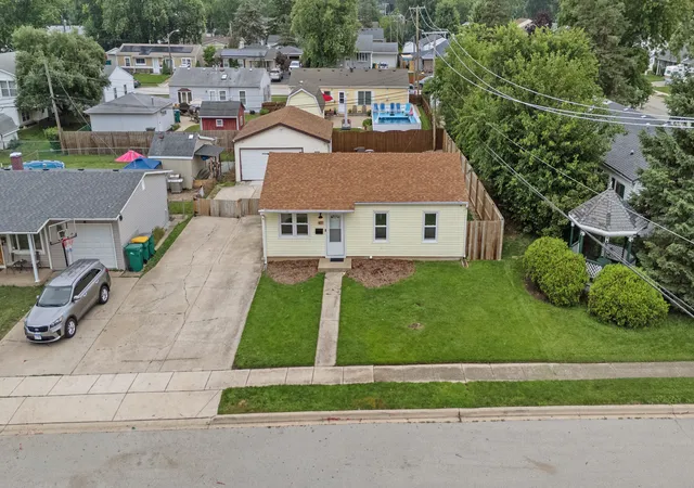 Homes for sale in Romeoville, IL | 401 Kenyon Ave, Romeoville, IL 60446 | MLS# 12687414