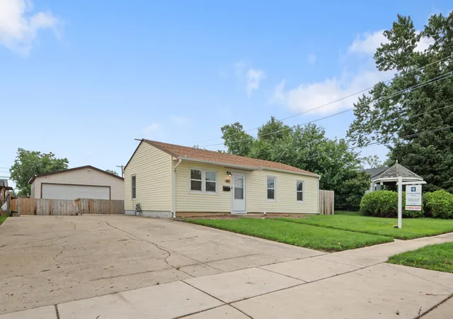 Homes for sale in Romeoville, IL | 401 Kenyon Ave, Romeoville, IL 60446 | MLS# 12687414