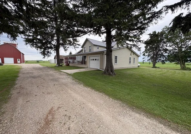 Homes for sale in Rochelle, IL | 2563 Gurler Rd, Rochelle, IL 61068 | MLS# 12687428