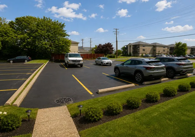 Homes for sale in Chicago Ridge, IL | 7101 98th St #301, Chicago Ridge, IL 60415 | MLS# 12687519