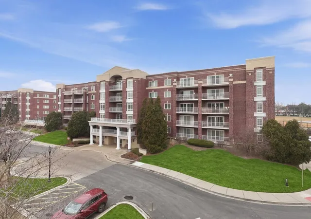 2nd image of 7081 W Touhy Ave #407, Niles, IL 60714 | MLS# 12687563