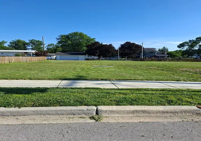 Photo 2 of Single family home for sale at 648 Penfield St, Beecher, IL 60401 | MLS# 12687575 | Listing updated on 2026-07-28