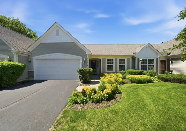 Homes for sale in Wadsworth, IL | 2804 N Southern Hills Dr, Wadsworth, IL 60083 | MLS# 12687578