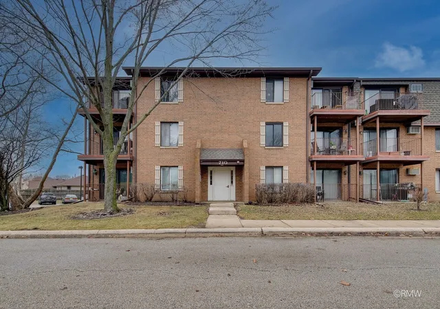 23rd image of 710 N Briar Hill Ln #5, Addison, IL 60101 | MLS# 12687597