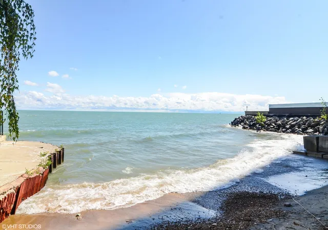 Homes for sale in Chicago, IL | 6121 N Sheridan Rd #3A, Chicago, IL 60660 | MLS# 12687599