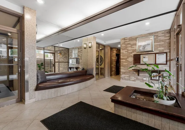 Homes for sale in Chicago, IL | 6121 N Sheridan Rd #3A, Chicago, IL 60660 | MLS# 12687599