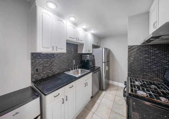 Homes for sale in Schaumburg, IL | 1460 Fairlane Dr #312, Schaumburg, IL 60193 | MLS# 12687601