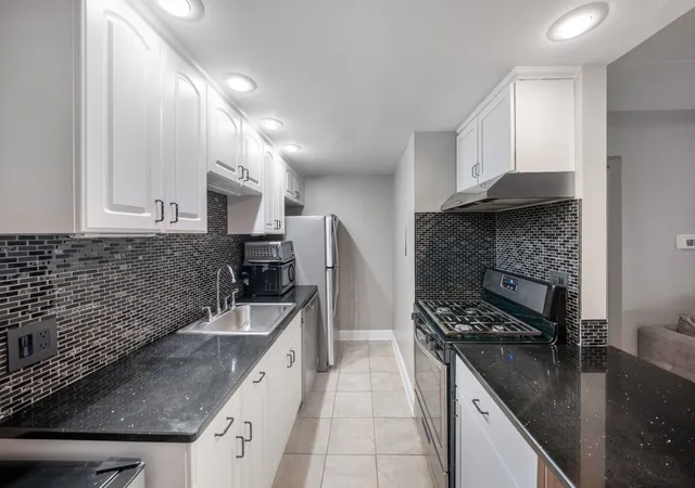 Homes for sale in Schaumburg, IL | 1460 Fairlane Dr #312, Schaumburg, IL 60193 | MLS# 12687601
