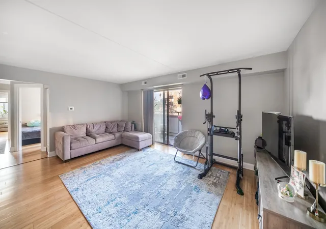 Homes for sale in Schaumburg, IL | 1460 Fairlane Dr #312, Schaumburg, IL 60193 | MLS# 12687601