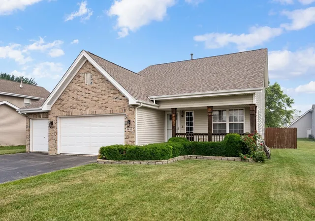 2nd image of 3833 Dunbury Ln, Rockford, IL 61101 | MLS# 12687607