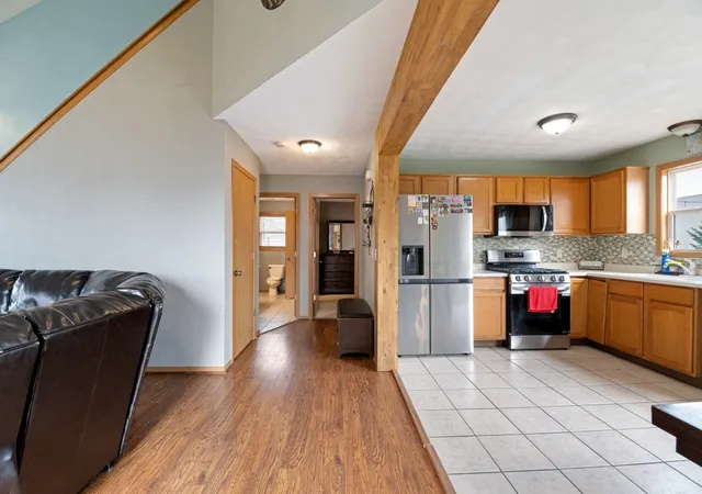 4th image of 3833 Dunbury Ln, Rockford, IL 61101 | MLS# 12687607