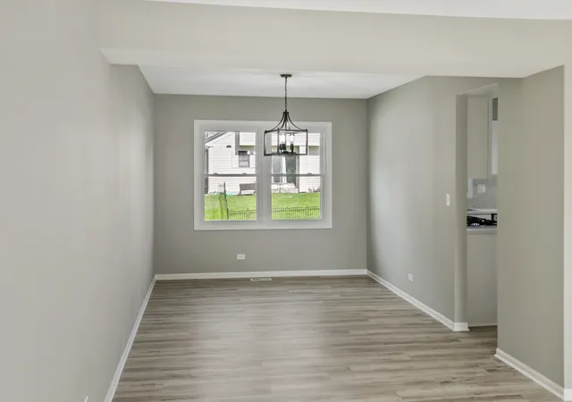 4th image of 731 Roaring Brook Ln, Algonquin, IL 60102 | MLS# 12687622