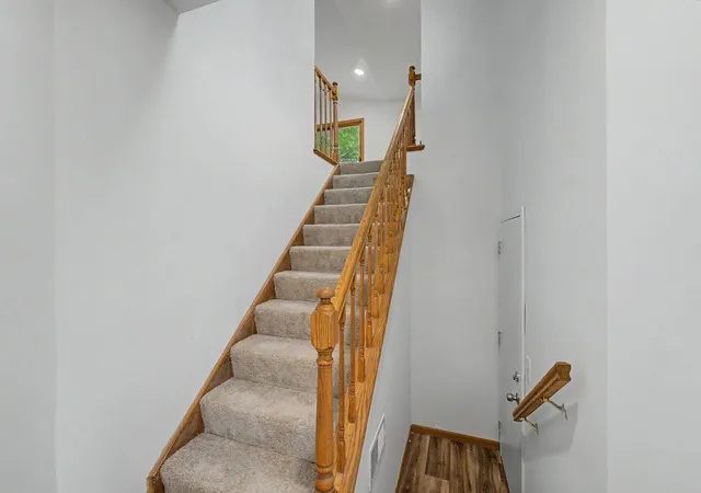 Homes for sale in Arlington Heights, IL | 1953 N Coldspring Rd, Arlington Heights, IL 60004 | MLS# 12687628