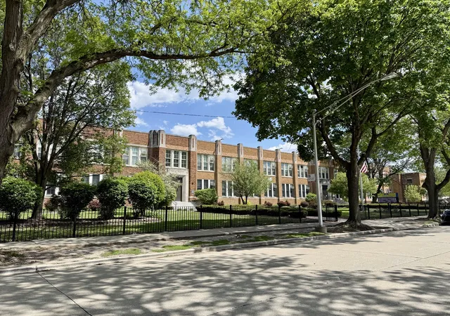 Homes for sale in Chicago, IL | 10416 S Sacramento Ave, Chicago, IL 60655 | MLS# 12687645