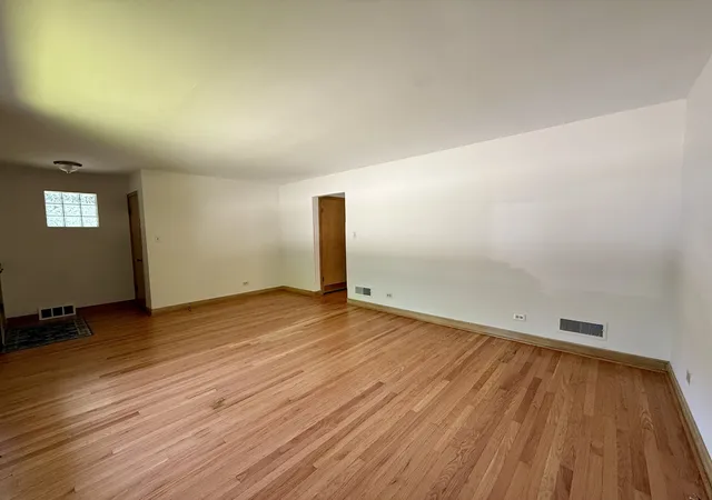 Homes for sale in Chicago, IL | 10416 S Sacramento Ave, Chicago, IL 60655 | MLS# 12687645