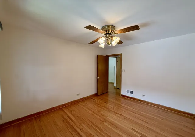 Homes for sale in Chicago, IL | 10416 S Sacramento Ave, Chicago, IL 60655 | MLS# 12687645