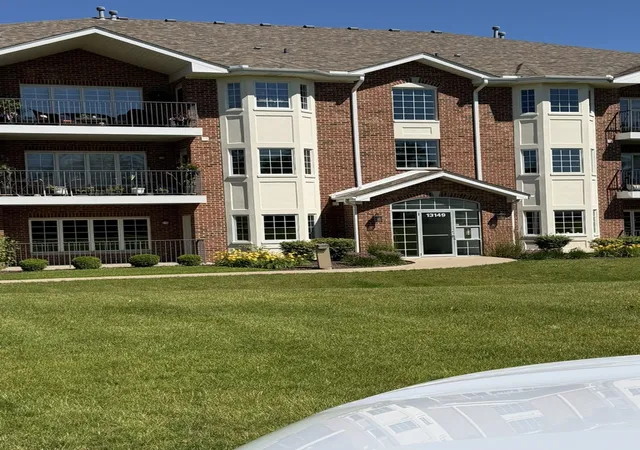 Photo 4 of Condo for sale at 13149 Forest Ridge Dr #3C, Palos Heights, IL 60463 | MLS# 12687650 | Listing updated on 2026-08-21
