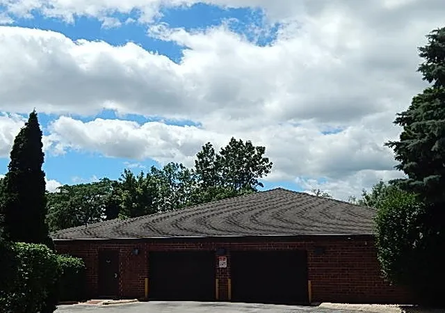 2nd image of 1 Bloomingdale Pl, Bloomingdale, IL 60108