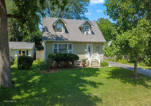Photo 1 of Single family home for sale at 935 N Webster St, Naperville, IL 60563 | MLS# 12687673 | Listing updated on 2026-09-08