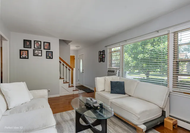 Photo 3 of Single family home for sale at 935 N Webster St, Naperville, IL 60563 | MLS# 12687673 | Listing updated on 2026-09-08