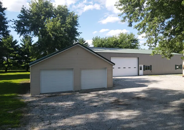 Homes for sale in Toledo, IL | 1377 N County Road 750 Road, Toledo, IL 62468 | MLS# 12687696