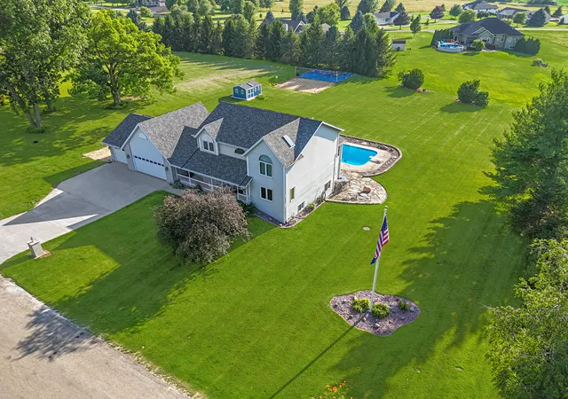 2nd image of 1954 Delmar Dr, Freeport, IL 61032 | MLS# 12687731