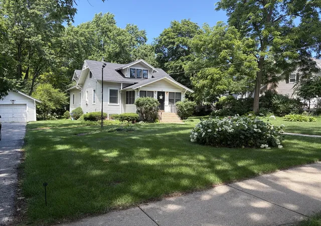 2nd image of 240 Hill Ave, Glen Ellyn, IL 60137 | MLS# 12687765