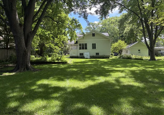 5th image of 240 Hill Ave, Glen Ellyn, IL 60137 | MLS# 12687765