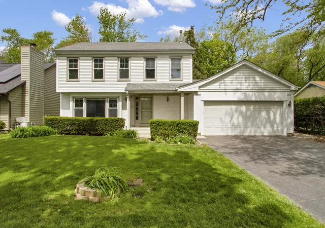 Homes for sale in Mundelein, IL | 940 French Dr, Mundelein, IL 60060 | MLS# 12687776