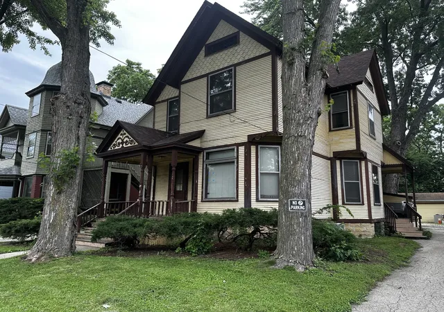 2nd image of 309 N View St, Aurora, IL 60506 | MLS# 12687811
