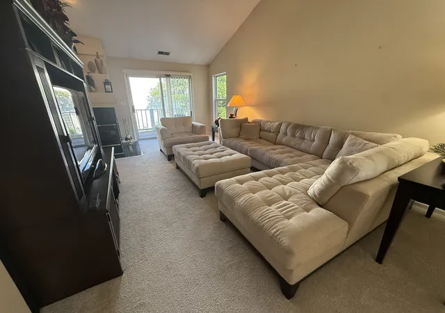 4th image of 3034 Autumn Lake Dr, Aurora, IL 60504 | MLS# 12687823