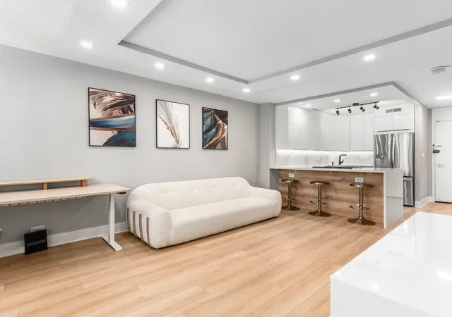 Homes for sale in Chicago, IL | 88 W Schiller St #303L, Chicago, IL 60610 | MLS# 12687832