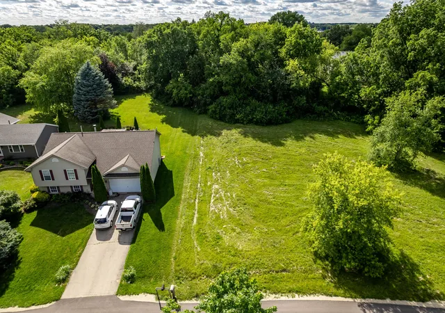 Homes for sale in Poplar Grove, IL | 110 Heath Cliff Dr Se, Poplar Grove, IL 61065 | MLS# 12687886