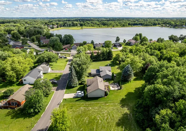 Homes for sale in Poplar Grove, IL | 110 Heath Cliff Dr Se, Poplar Grove, IL 61065 | MLS# 12687886