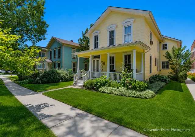 4th image of 15 N Brainard St, Naperville, IL 60540 | MLS# 12687889