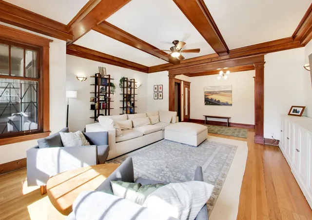 3rd image of 5525 S Cornell Ave, Chicago, IL 60637