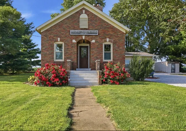 Photo 1 of Sale Pending at 1021 Rodeo Rd, Mc Lean, IL 61754 | MLS# 12687934 | Listing updated on 2026-07-09
