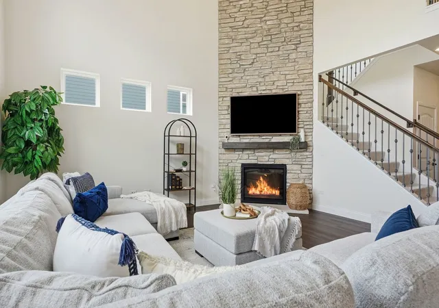 4th image of 6303 Julie Ct, Lisle, IL 60532 | MLS# 12687943